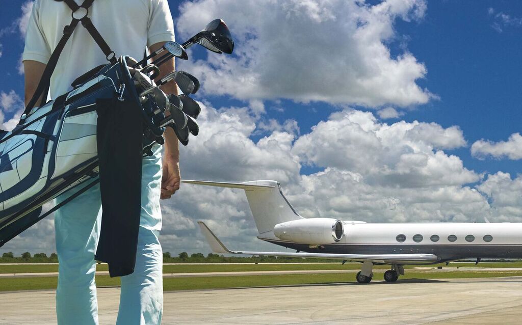 PrivateJetWithGolfer